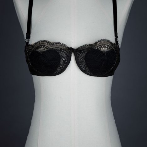 Monowire heart padded lace bra by Belligne, c. 1950s The Underpinnings Museum shot by Tigz Rice Studios 2017