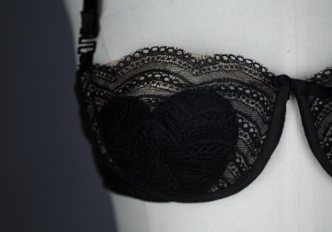 Monowire heart padded lace bra by Belligne, c. 1950s The Underpinnings Museum shot by Tigz Rice Studios 2017