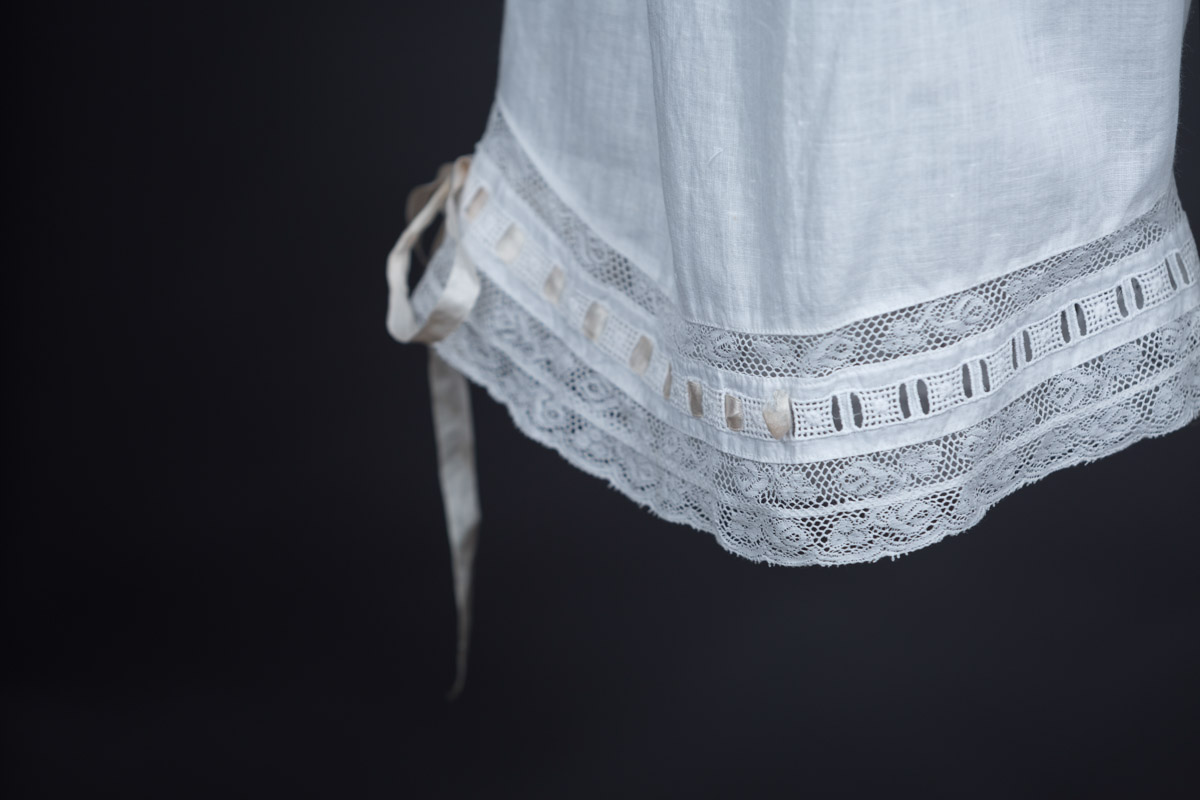 Split drawer step in with insertion lace and ribbon slot detail, c. 1900. The Underpinnings Museum shot by Tigz Rice Studios 2017