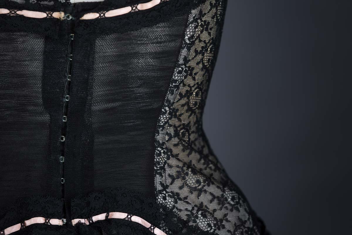 Lace flounce and ribbon slot corselet by Simone Pérèle, c.1950s. The Underpinnings Museum shot by Tigz Rice Studios 2017