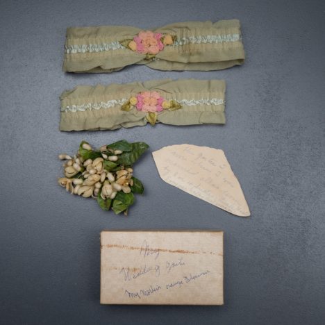 Green silk ribbonwork Bridal garters, c. 1930s, USA Photography by Tigz Rice Studios. From The Underpinnings Museum collection.