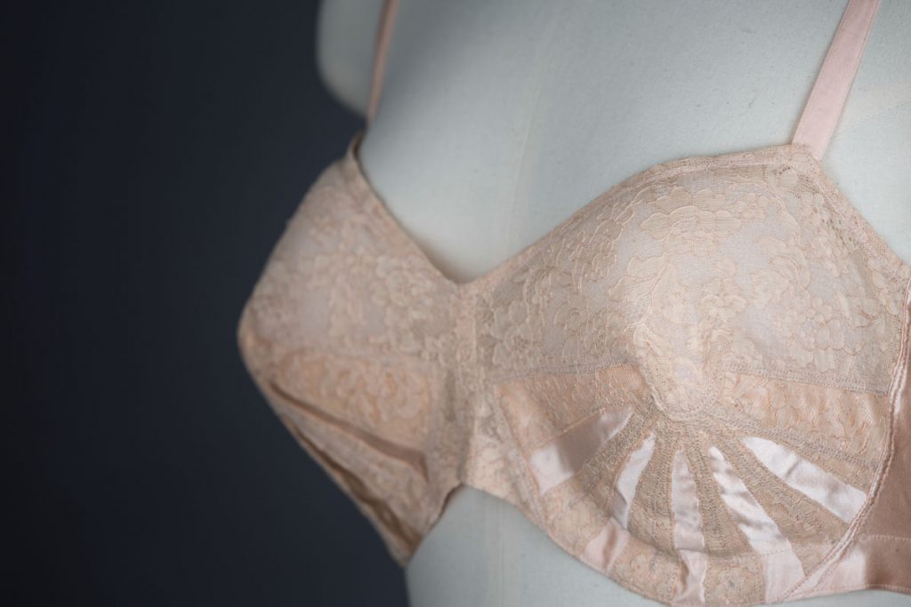 Sunburst rayon and lace bra with silk and lace appliqué tap pants, c. 1930s/1920s Photography by Tigz Rice Studios. From The Underpinnings Museum collection.