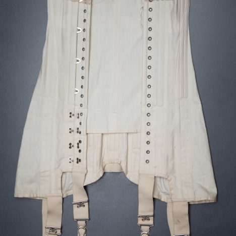 Front lacing cotton corset by Warner, c. 1911, USA. The Underpinnings Museum. Photo by Tigz Rice