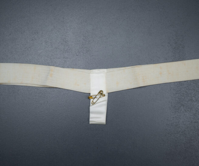 De luxe sanitary belt, c.1940s, USA. The Underpinnings Museum. Photo by Tigz Rice