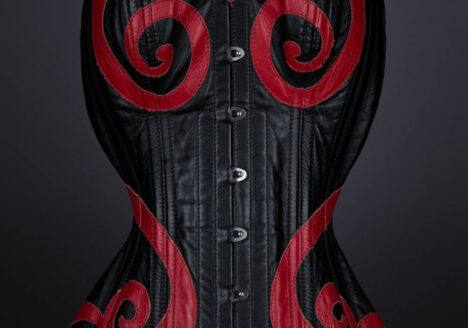 Sweetheart Victorian corset for Cathie Jung, Guinness world record by Dark Garden. The Underpinnings Musuem. Photography by Tigz Rice