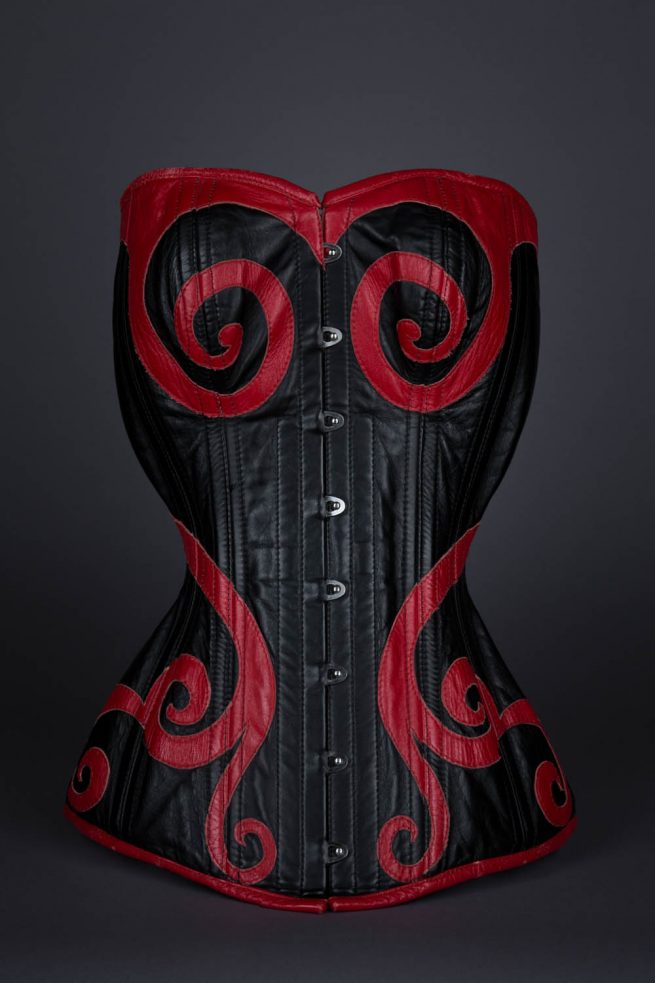 Sweetheart Victorian corset for Cathie Jung, Guinness world record by Dark Garden. The Underpinnings Musuem. Photography by Tigz Rice