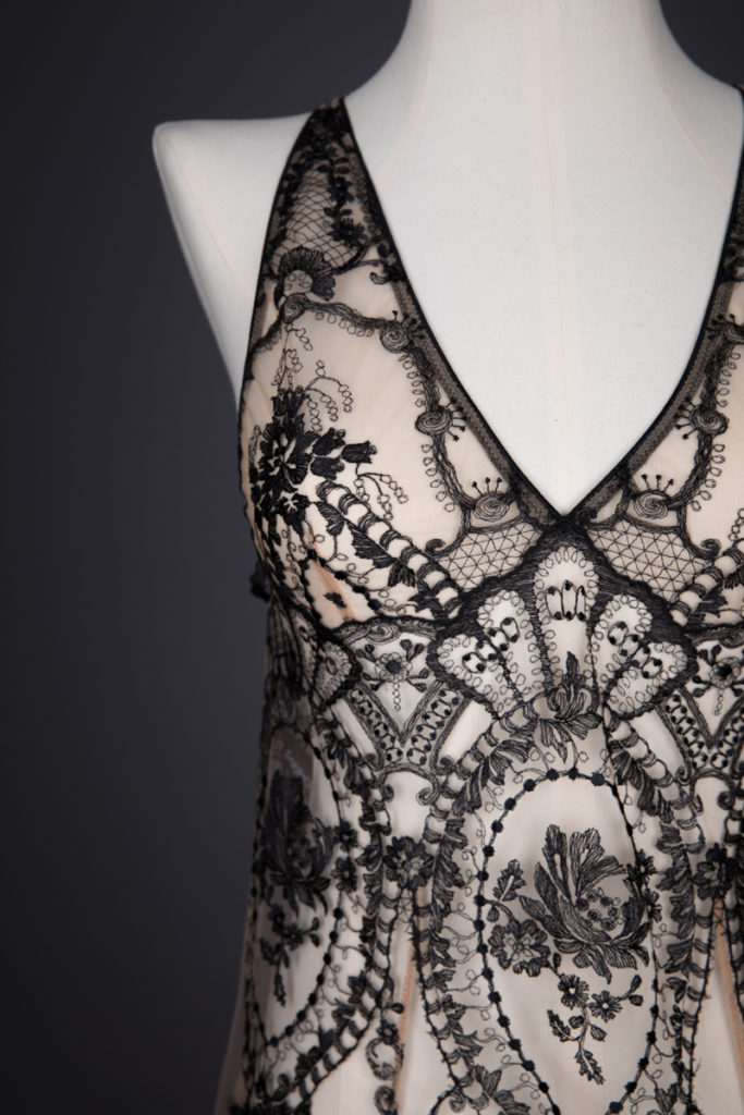 'La Naissance De Venus' Embroidered Tulle Gown By I. D. Sarrieri | The ...