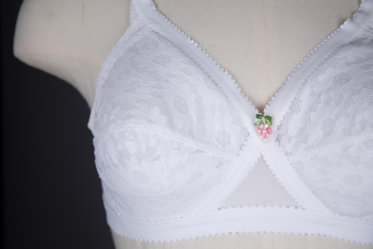 1960s Cotton Cross-your-heart Bra by Playtex -  UK