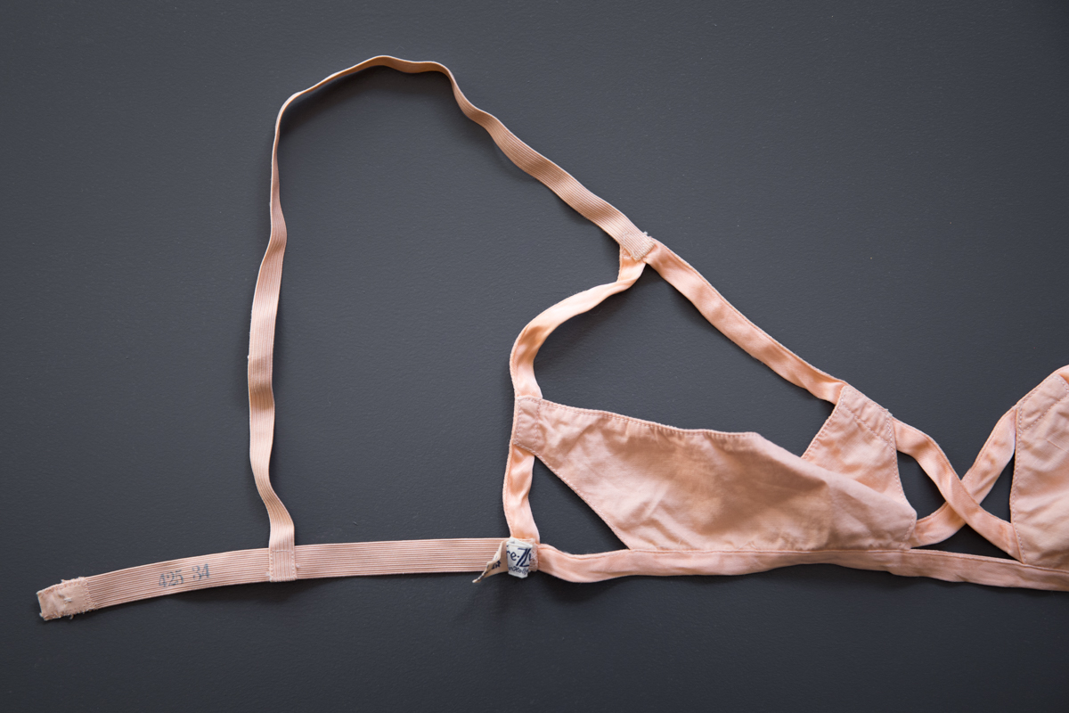 Rayon Satin & Elastic Sling Bra By Tre-Zur, c. 1930s, USA. The Underpinnings Museum. Photography by Tigz Rice.