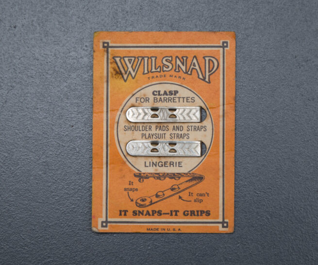 Lingerie Clasp By Wilsnap, c. 1926, USA. The Underpinnings Museum. Photography by Tigz Rice.