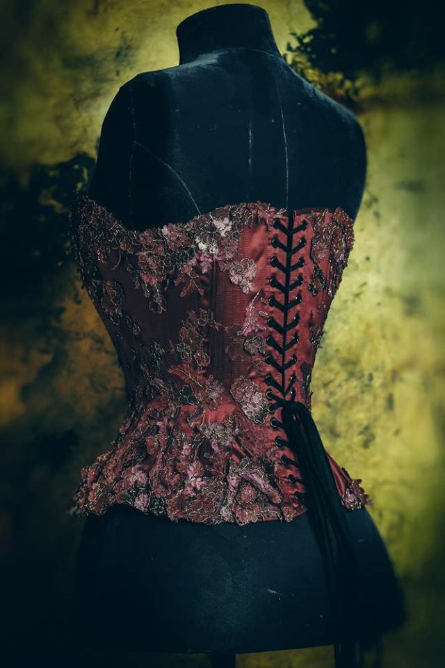 'Bloom' corset by Sparklewren, 2015. Photography by Jenni Hampshire