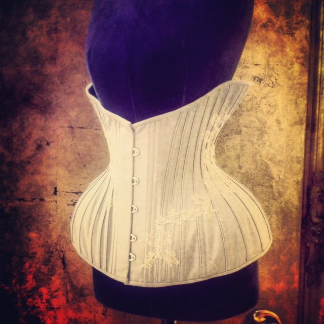 The 'Phoenix' underbust corset by Sparklewren. Photo by Jenni Hampshire.