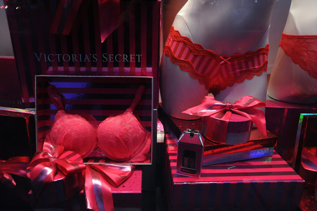 Red lingerie from Victoria's Secret by Wonderlane on Flickr Date: 2008