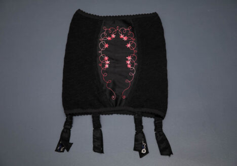 'Jeune Fille' Embroidered Teen Girdle By Cadolle, c. 1950-60s, France. The Underpinnings Museum. Photography by Tigz Rice.