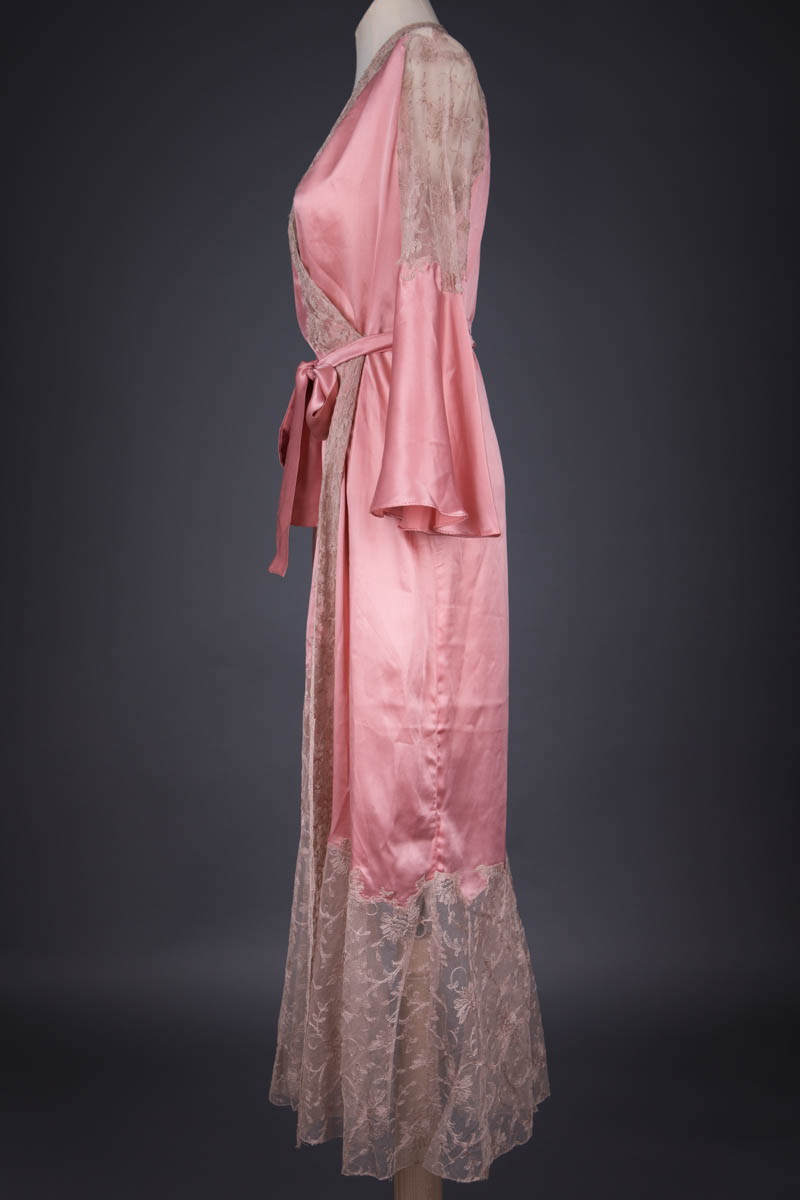 Rayon Satin Robe With Embroidered Tulle Appliqué Trim & Bell Sleeves, c. 1940s, USA. The Underpinnings Museum. Photography by Tigz Rice.