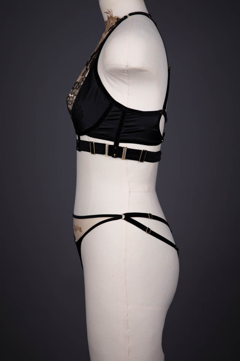 'H'Alcyone' Lingerie Set By HERVÉ By Céline Marie, 2022, Germany. The Underpinnings Museum. Photography by Tigz Rice.