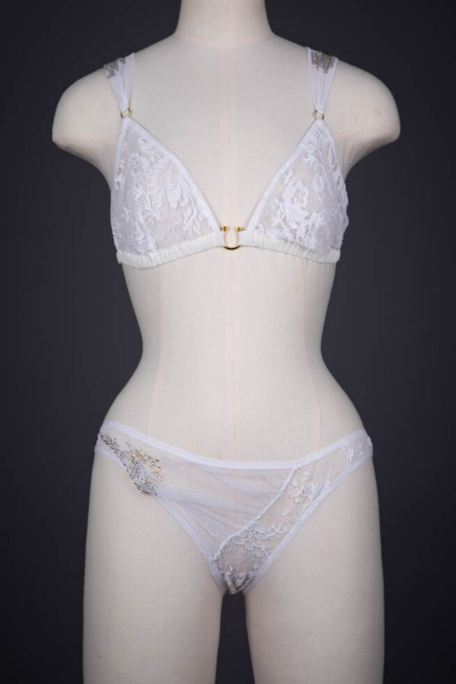 'Formidable' Chantilly Lace & Tulle Lingerie Set by Damaris, 2011, UK. The Underpinnings Museum. Photography by Tigz Rice.