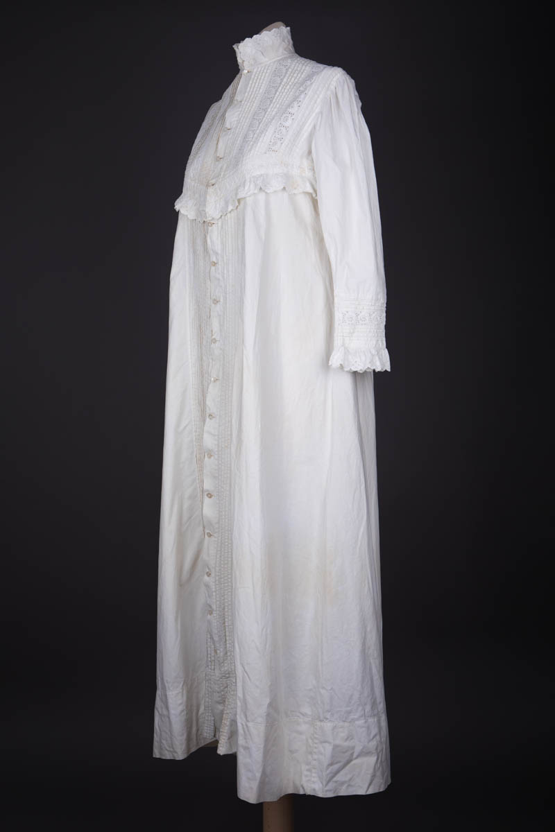 Cotton Dressing Gown With Tucks & Whitework Embroidery, c. 1800s, USA. The Underpinnings Museum. Photography by Tigz Rice.
