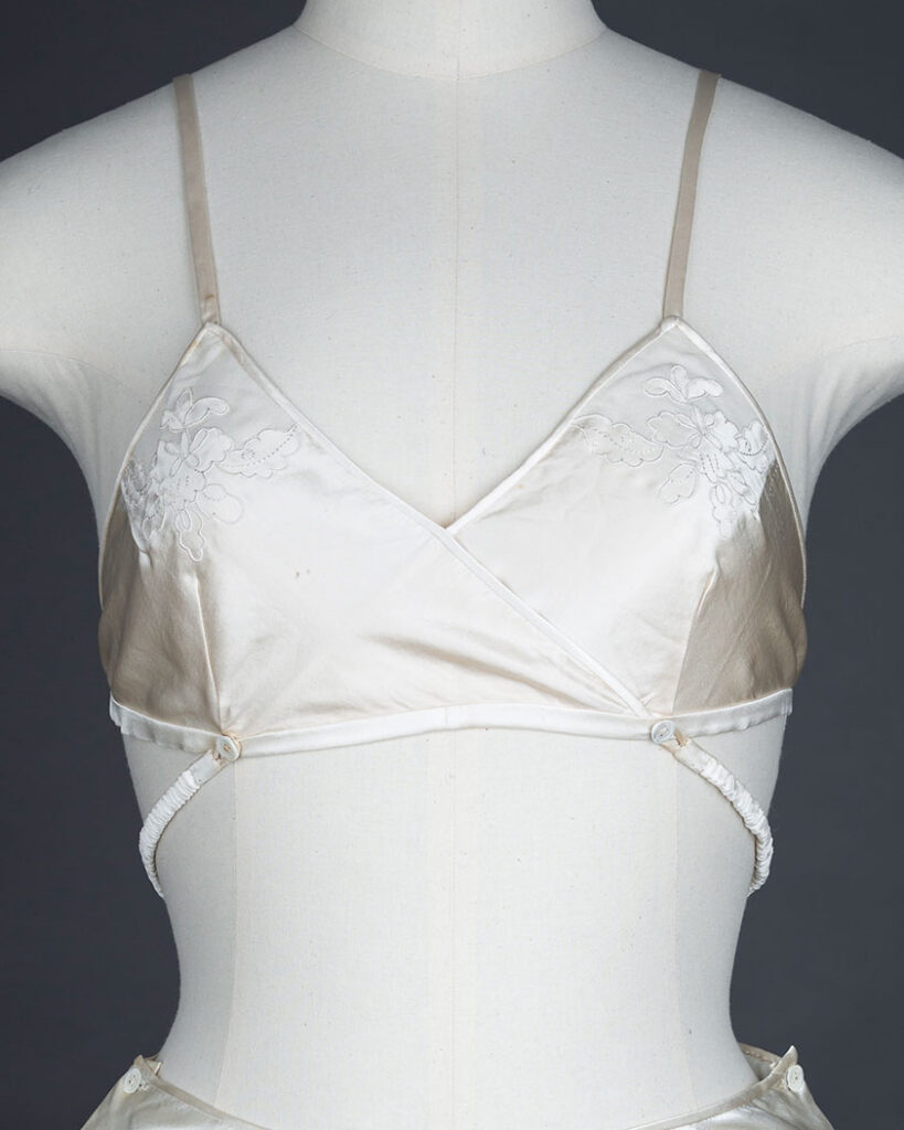 1930s Kestos Style Bra. Photography by Tigz Rice. The Underpinnings Museum.