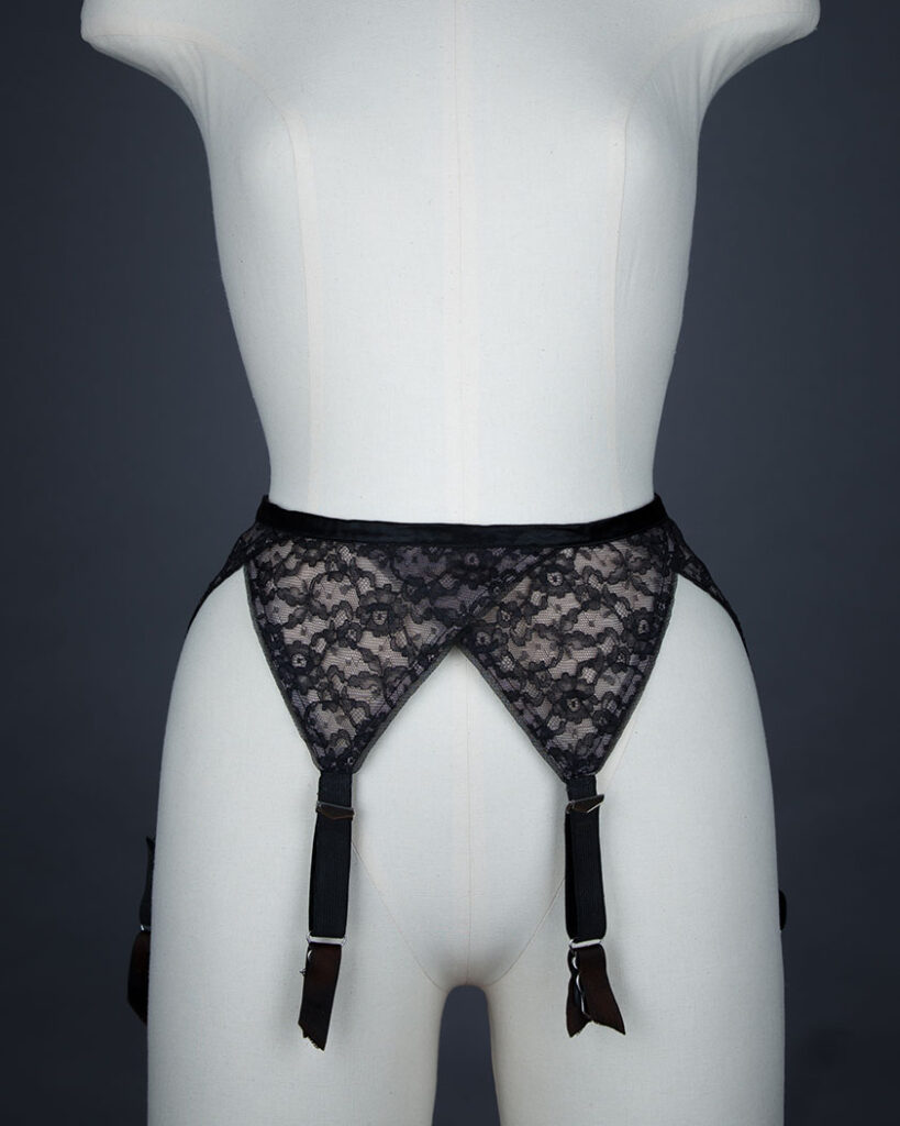 1950s Overlap Suspender Belt. Photography by Tigz Rice. The Underpinnings Museum